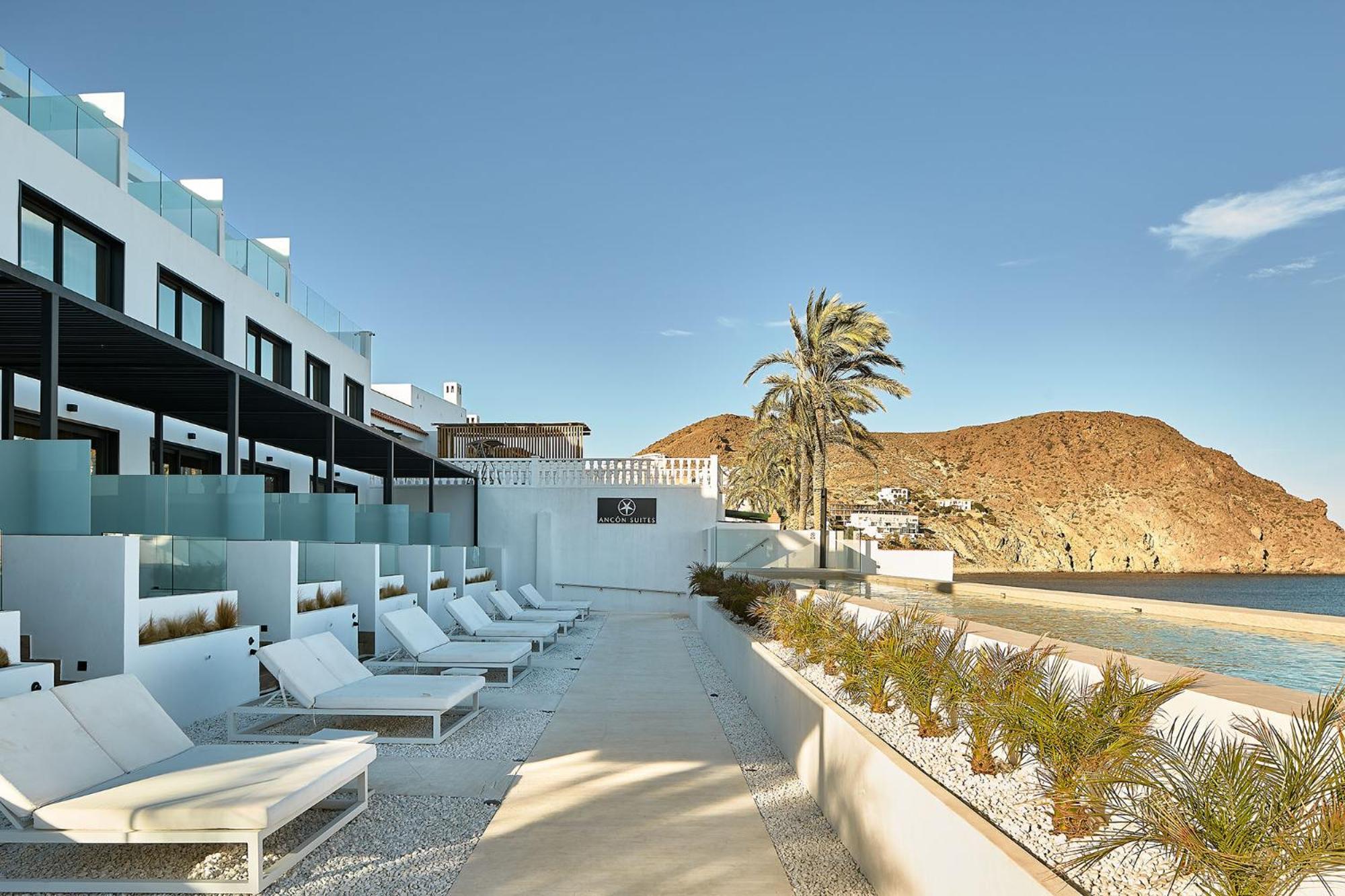 Ancon Suites Карбонерас Екстериор снимка