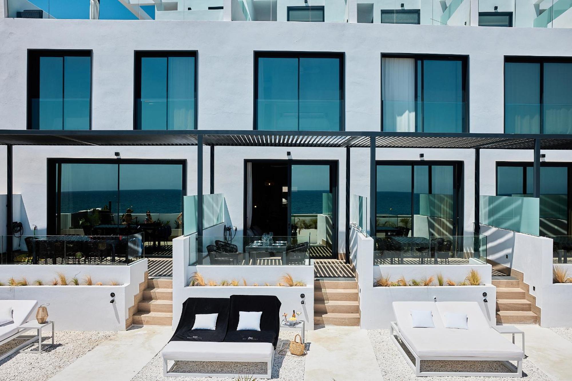 Ancon Suites Карбонерас Екстериор снимка