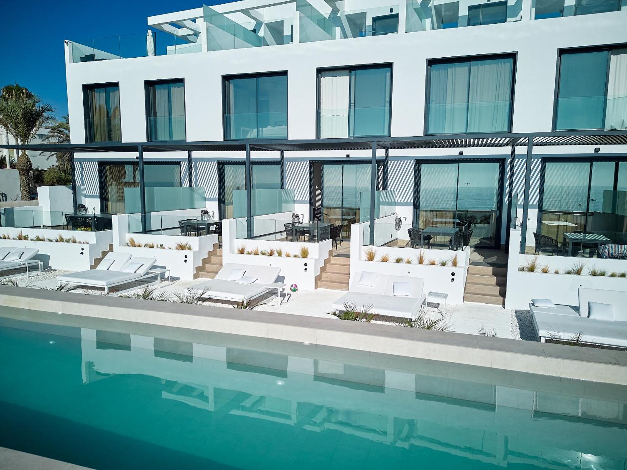 Ancon Suites Карбонерас Екстериор снимка