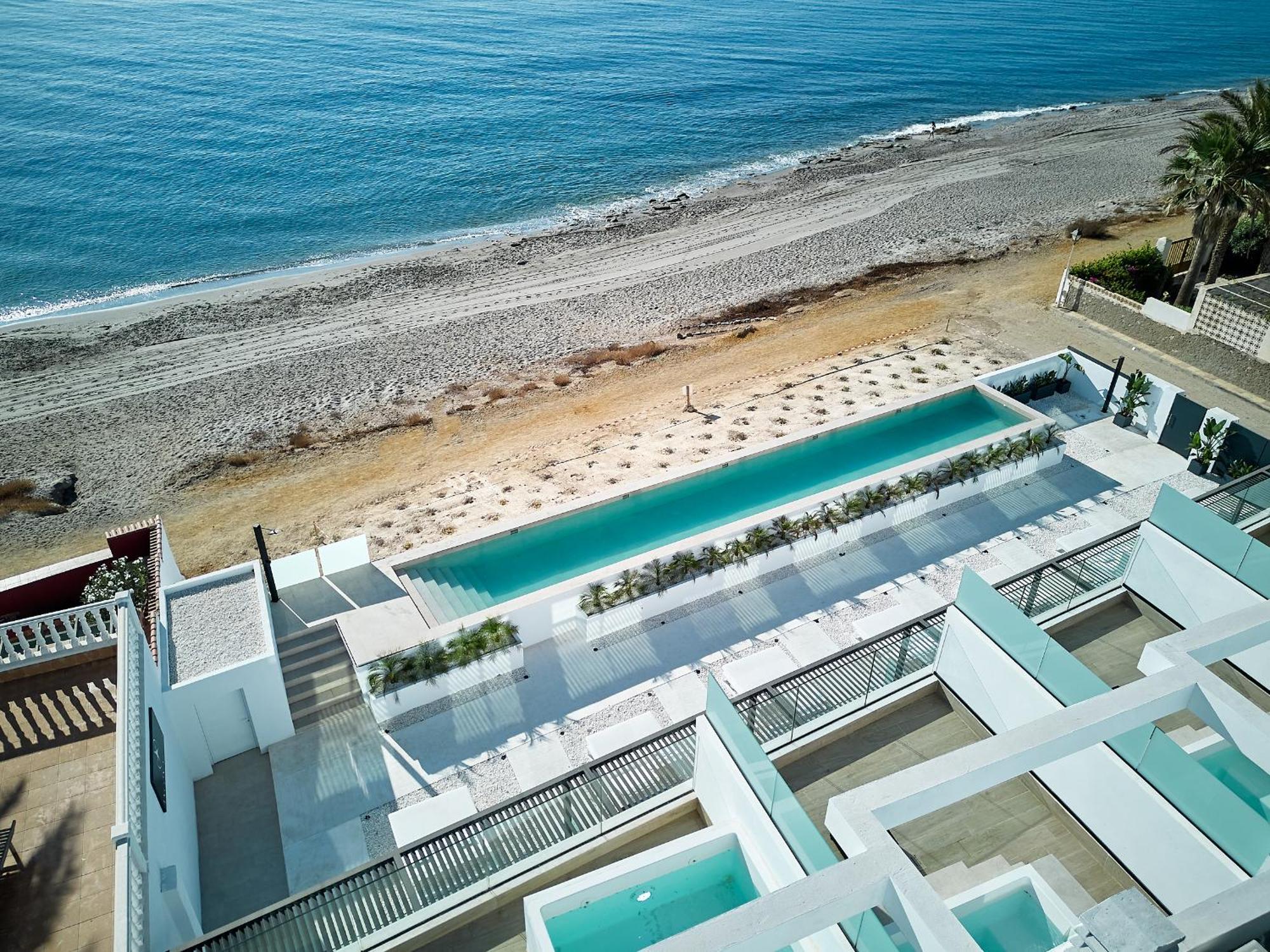 Ancon Suites Карбонерас Екстериор снимка